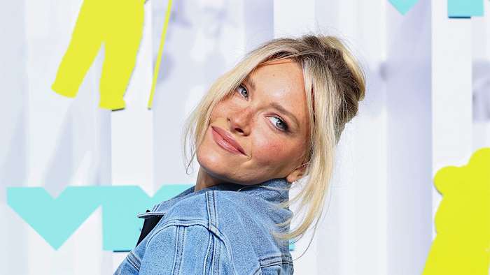 Camille Kostek attends the 2022 MTV VMAs.